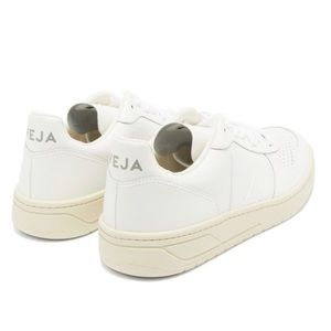 NWT - Veja V-10 Leather Sneakers in White